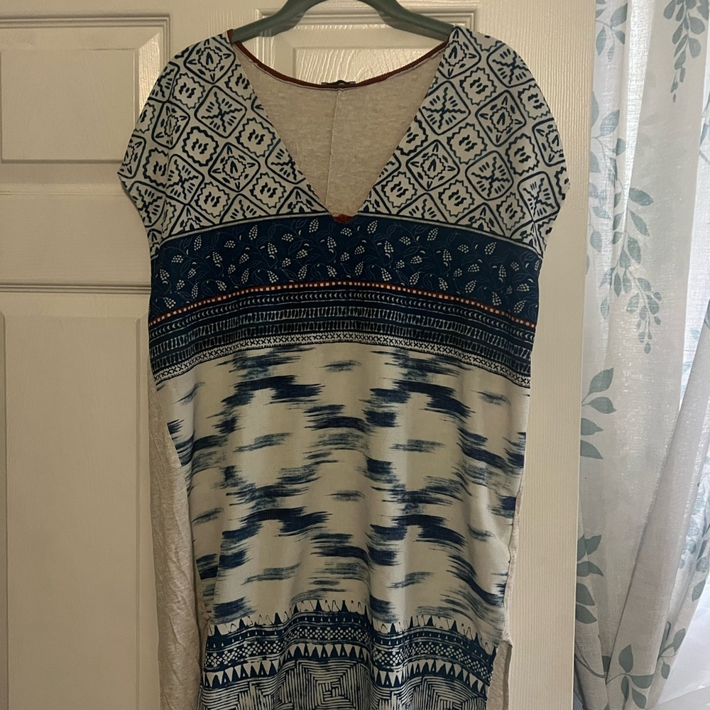 Zara Blue and Black Graphic Tunic with Cap Sleeves
